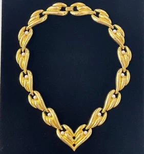 VTG Chunky Heart V Statement Necklace 18" Gold Tone Leaf Link Faux Pearls $0SHIP - Picture 1 of 15
