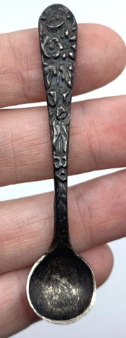 Sterling Silver Salt Cellar Spoon Repousse Floral Design Flowers Cover