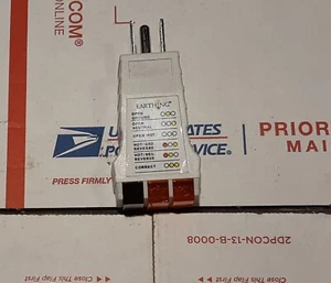 New, OCUS Earthing 3 Prong, 120V AC Outlet Circuit Tester. - Picture 1 of 2