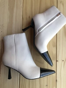 Nine West Genuine Kitten Heel Pointed Toe Bootie Ankle Boot,sz 8M, New - Picture 1 of 8