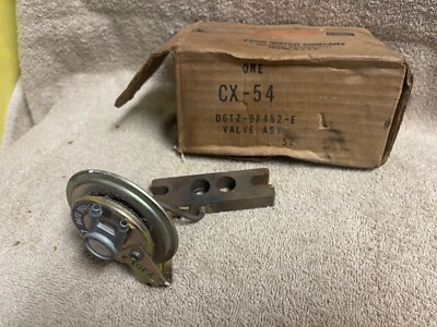 VÁLVULA EGR FORD MOTORCRAFT D6TZ-9F452-E CX-54 1976 F100 MOTOR 6 CIL 300 NUEVO DE STOCK Foto 1 de 4