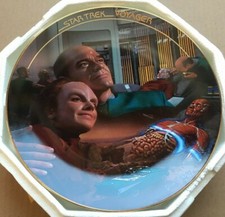Star Trek Voyager Life Signs 8" Round Plate Hamilton 1996