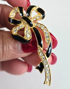 Vintage Black Enamel Clear Rhinestone Ribbon Bow Gold Tone Pin 2-5/16" - Picture 1 of 3