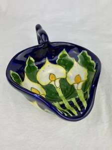 Talavera Hand Painted Cala Lily Mexican Pottery Leaf Shaped Salsa Dish Handle - Picture 1 of 13