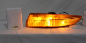 1993-1997 CHEVROLET CAMARO TURN SIGNAL & WIRES FRONT DRIVER/LEFT FENDER 16517535 - Picture 1 of 17