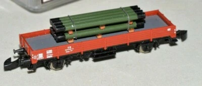 Z Scale Marklin 8610 Low Side Freight Car w/ Custom-Made Green & Black Pipe Load - Image 1 of 4