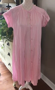 Vanity Fair Nylon Gown & Robe Set Lace Trim Keyhole Oversized XS Read - Picture 1 of 17