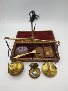 S-56 19th Century English Apothecary Scale W. H. Hutchison - Picture 1 of 7