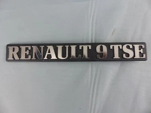 RENAULT 9 TSE  emblème logo sigle insigne monogramme hayon coffre en plastique - Picture 1 of 2