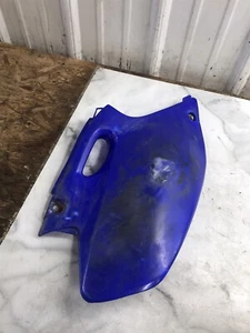 00 Yamaha WR 400 WR400 F right rear plastic side cover body panel Fender - Picture 1 of 5