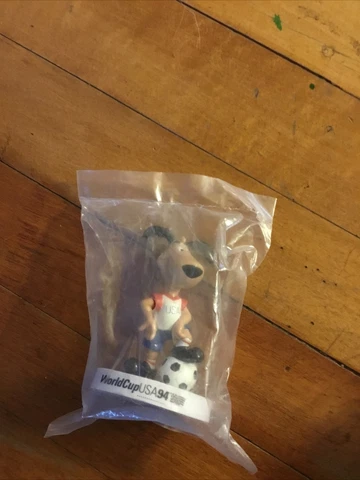 World Cup usa 1994 striker mascot figurine Cover