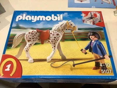 Playmobil lot écurie 5107 cheval avec dresseur et écurie - Photo 1/4