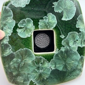 Signed JB GREEN CRYSTALLINE GLAZE IKEBANA CERAMIC VASE METAL FLOWER FROG SQUARE - Picture 1 of 13