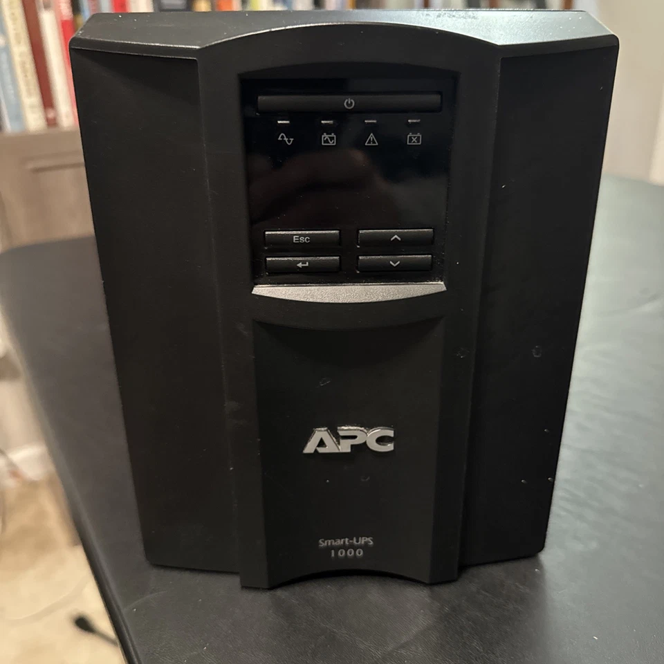APC Smart-UPS 1000 SMT1000 1000VA 700W UPS No Battery - Image 1 of 4