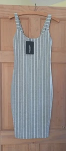 PRETTY LITTLE THING bodycon dress - teenager or slim woman around size 6 - Picture 1 of 5