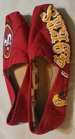 TOMS SF 49ers Women's slip on Canvas Shoes, Size 9.5 Custom Painted Cover