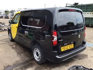 Genuine Peugeot Partner Vauxhall Combo Breaking Windscreen Glass 2019-2021 - Picture 1 of 10