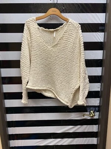 Women "Free People" ivory knit uneven pullover sweater. Size  S/P . P rev. Owned - Picture 1 of 2