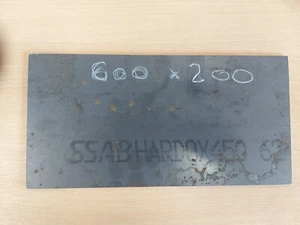 Hardox 450 3 mm, 600x200, geschnittene Metallplatte. - Bild 1 von 2
