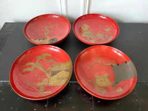Set of Four Japanese Maki-e Lacquered Pedestal Dishes - Picture 1 of 9