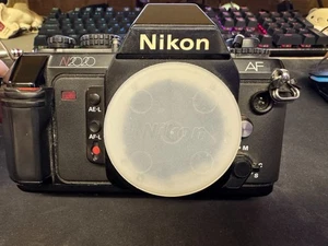 Solo cuerpo de cámara fotográfica Nikon N2020 35 mm AF SLR - Imagen 1 de 7