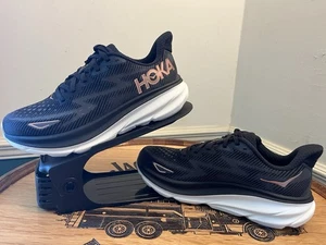 Hoka One One Clifton 9 Black Running Shoe Women's 10.0 B NEW - Picture 1 of 8