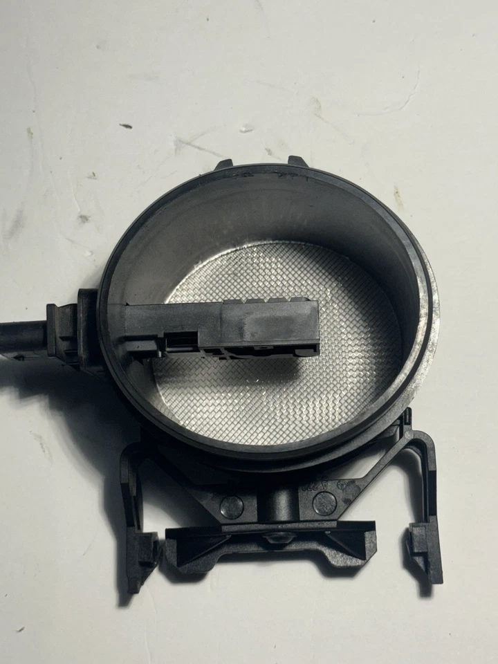 Air Flow Mercedes Benz C230 2006 Model - Image 1 of 4