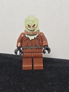 2006-LEGO-BATMAN-SCARECROW- GLOW IN THE DARK HEAD-MINIFIG-INCOMPLETE-*GLUED* - Picture 1 of 17