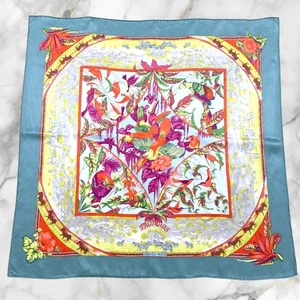 Sciarpa HERMES Carre 70 TROPIQUES verde rosso multicolore etichette seta senza scatola usata rara - Foto 1 di 8