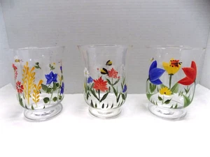 Set of 3 HAND PAINTED FLORAL CLEAR GLASS VASES Tulip Daisy Bees 6" Mint - Picture 1 of 6