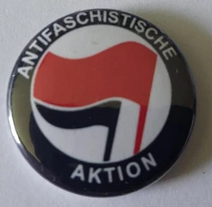 1x Antifa Button Antifascist FCK NZS FCK AFD 161 Punk GNWP Gegen Nazis - Foto 1 di 1