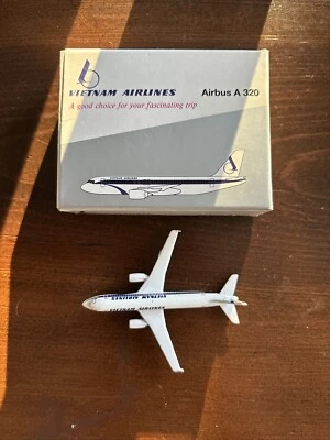 VIETNAM Airlines.  Airbus A320-214 .Schabak 1:600  # 926/154   Model Aircraft. - Image 1 of 3