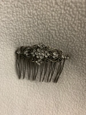 Silver tone hair comb bridal wedding crystal rhinestone hair accessories - Image 1 of 4