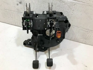 ALFA ROMEO MITO 1.4 GASOLINA FRENO Y EMBRAGUE PEDAL CAJA MONTAJE 50512111 2009-16 - Imagen 1 de 7