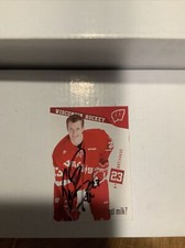 2009-10 Derek Lee Autographed Wisconsin Badgers Hockey Card NCAA BIG TEN #06