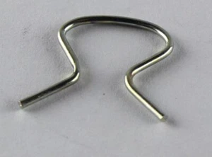 WINDOW WINDER CIRCLIP - UNIVERSAL FOR VARIOUS AMERICAN MODELS PRE 1980 (x1) - Picture 1 of 3