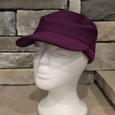 Gorra plegable Sunday Afternoons Girls Snow Trapper púrpura ciruela  Foto 1 de 4