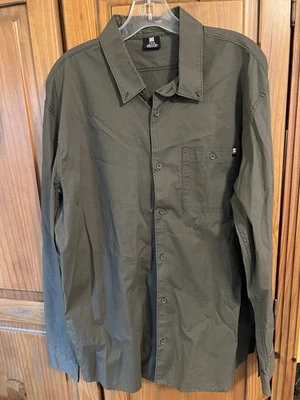 DC Shoes Shirt Mens Lg Army Green Button Up Long Sleeve EUC - Image 1 of 4