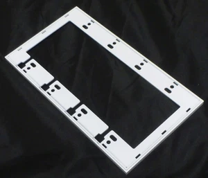 Vantage Legrand TR-42-AW TrimLine II 4-Gang Beleuchtung Wandplatte, arktisweiß - Bild 1 von 8