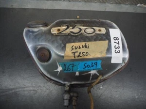 SUZUKI T250- 1974 44610-18400 COVER RH 8733 - Bild 1 von 5