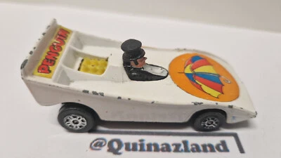 Pinguino Corgi Batman (A27) - Immagine 1 di 4