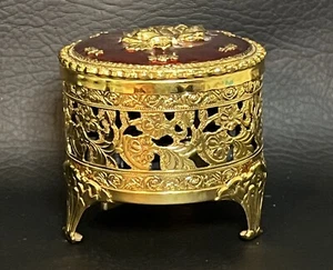 De Colección 1928 Regalo Accesorio Co. Caja de Música Oro Regencia Parte Superior de Coral Profundo Rosas Doradas - Imagen 1 de 7