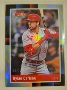 2022 Donruss Baseball Dylan Carlson Photo Variation Voltage Parallel 4/25