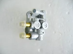 Yamaha TDM850 FZR250R FZR750 FZR1000 3LN ExupFuel Petcock 3LN-24500-00 Genuine - Picture 1 of 2