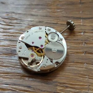 Movimiento reloj Lip 7412-2 Durowe INT 21600 nuevo stock antiguo funcionando (E240) - Imagen 1 de 4