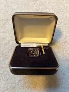 RARE Vintage O-I Glass Lapel Pin / Tie Tack with Chain! gold black collectible - Picture 1 of 6