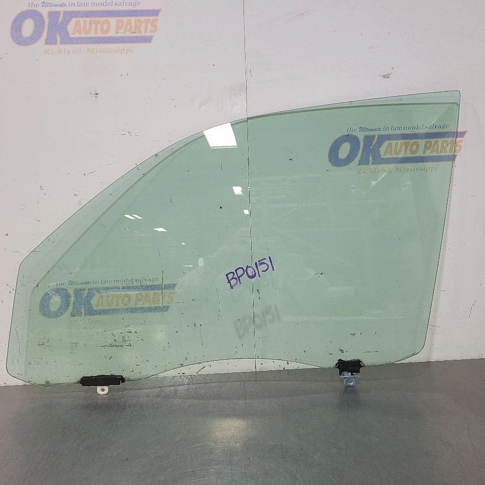 11 2011 TOYOTA LAND CRUISER DOOR WINDOW GLASS FRONT LEFT DRIVER  Foto 1 de 4