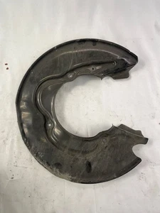 Porsche Macan (95B) 2016 Spritzblech Abdeckblech Ankerblech Bremsen vorne DLZ30 - Picture 1 of 3