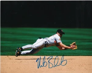 MIKE BORDICK BALTIMORE ORIOLES ACTION SIGNED 8x10 - Picture 1 of 1