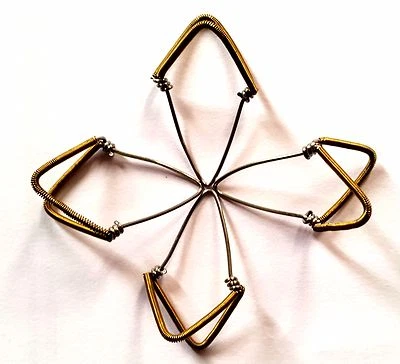 Empuñadura de resorte Mizrabs Wound Sitar Pluctrums 12 piezas selecciones profesionales de alta calidad  Foto 1 de 3